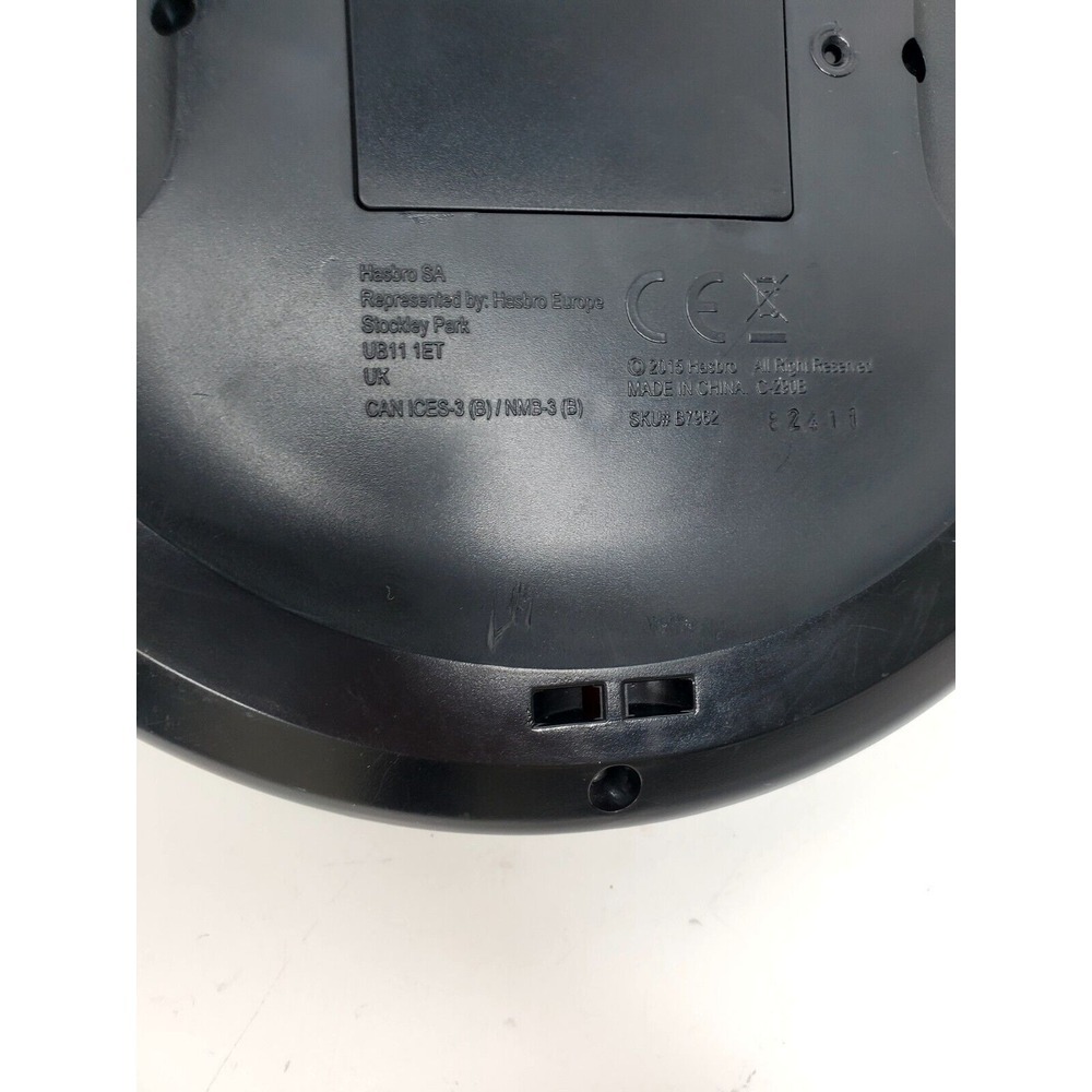 2~Hasbro Lg Simon 2015 & Mini Pocket 2013 Electronic Handheld Memory‎ Game Toys - Picture 4 of 7